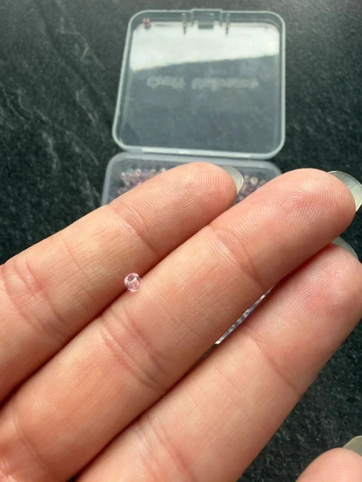 Pérola de rocaille rosa transparente com reflexo LCP11 – photo 3